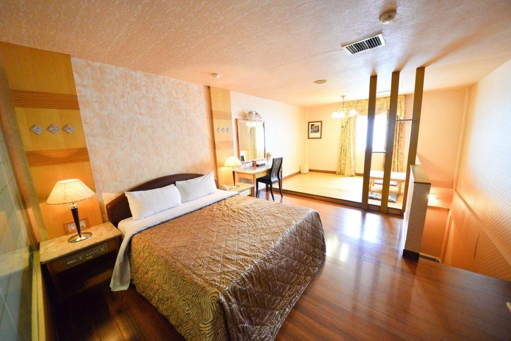 Paiwei Motel Тайнань Екстер'єр фото